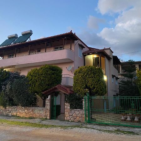 Hotel Moscopole Ксамил Екстериор снимка