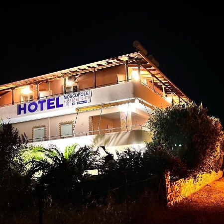 Hotel Moscopole Ксамил Екстериор снимка