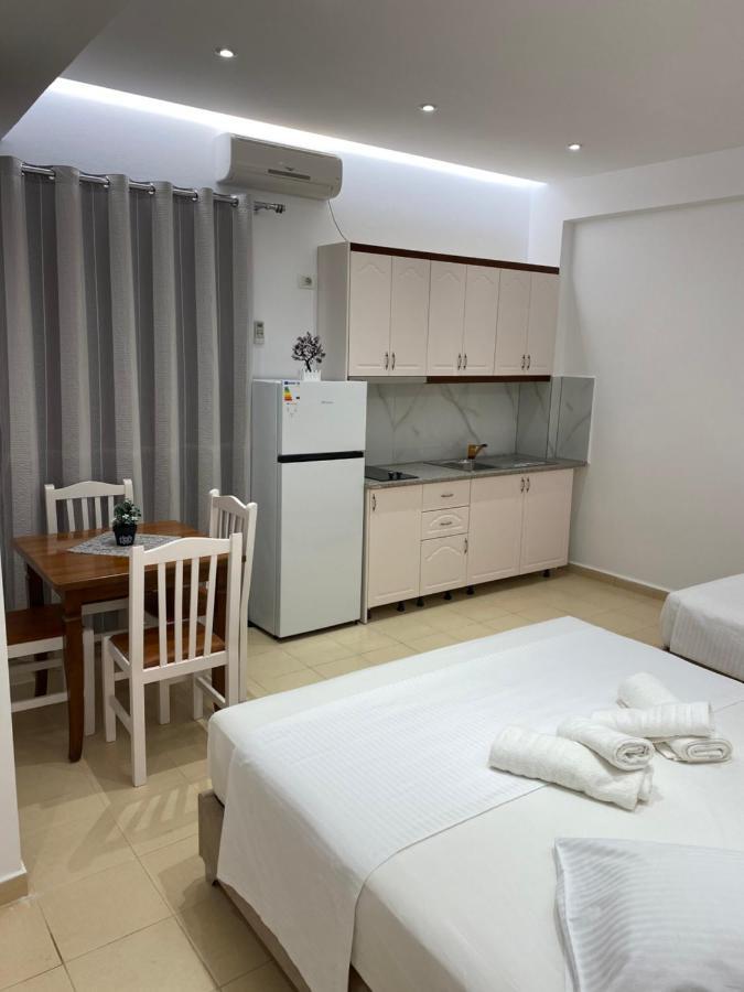 Hotel Moscopole Ксамил Екстериор снимка