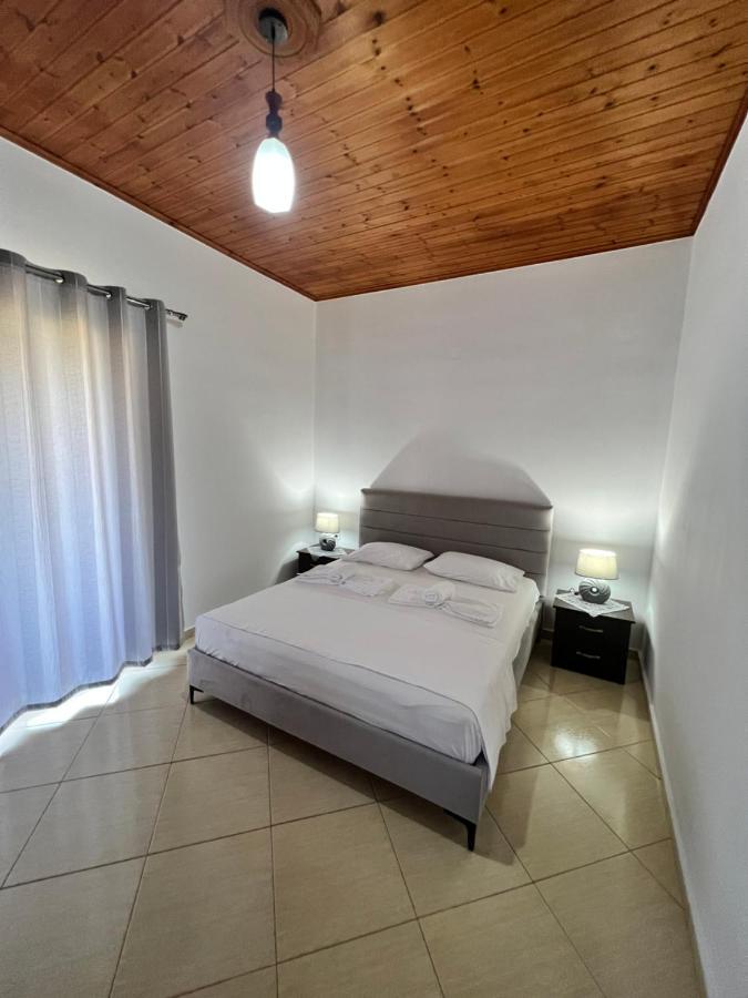 Hotel Moscopole Ксамил Екстериор снимка