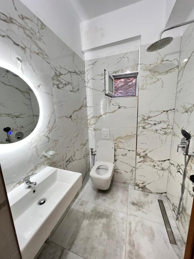 Hotel Moscopole Ксамил Екстериор снимка