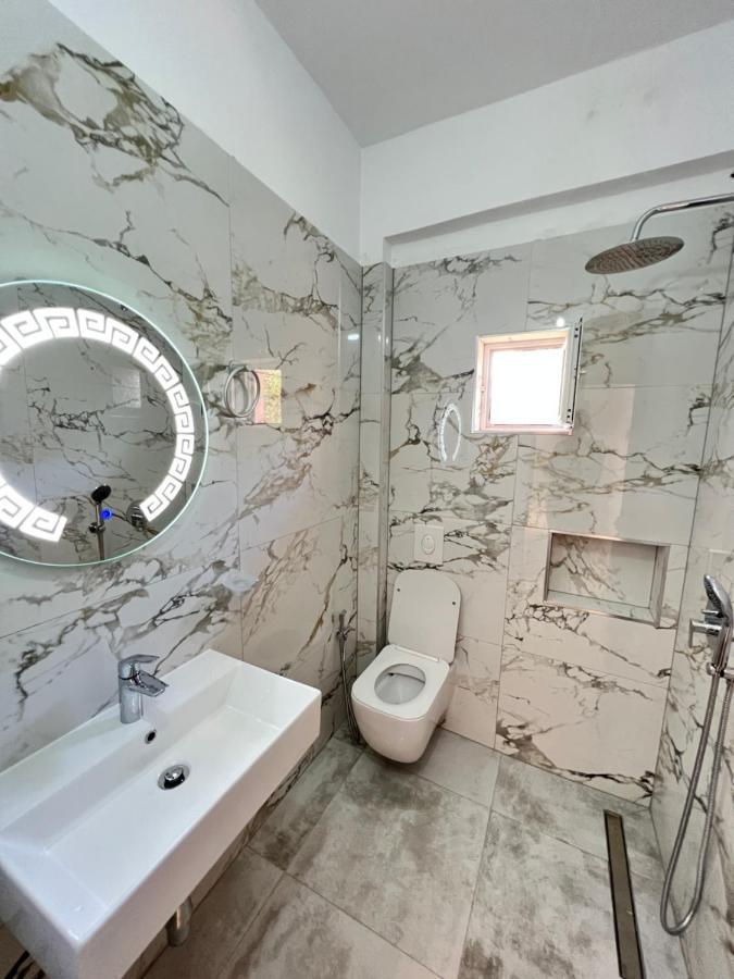Hotel Moscopole Ксамил Екстериор снимка